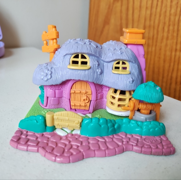 Vintage Polly Pocket 1994 Bluebird Rabbit House Playset - Picture 1 of 7